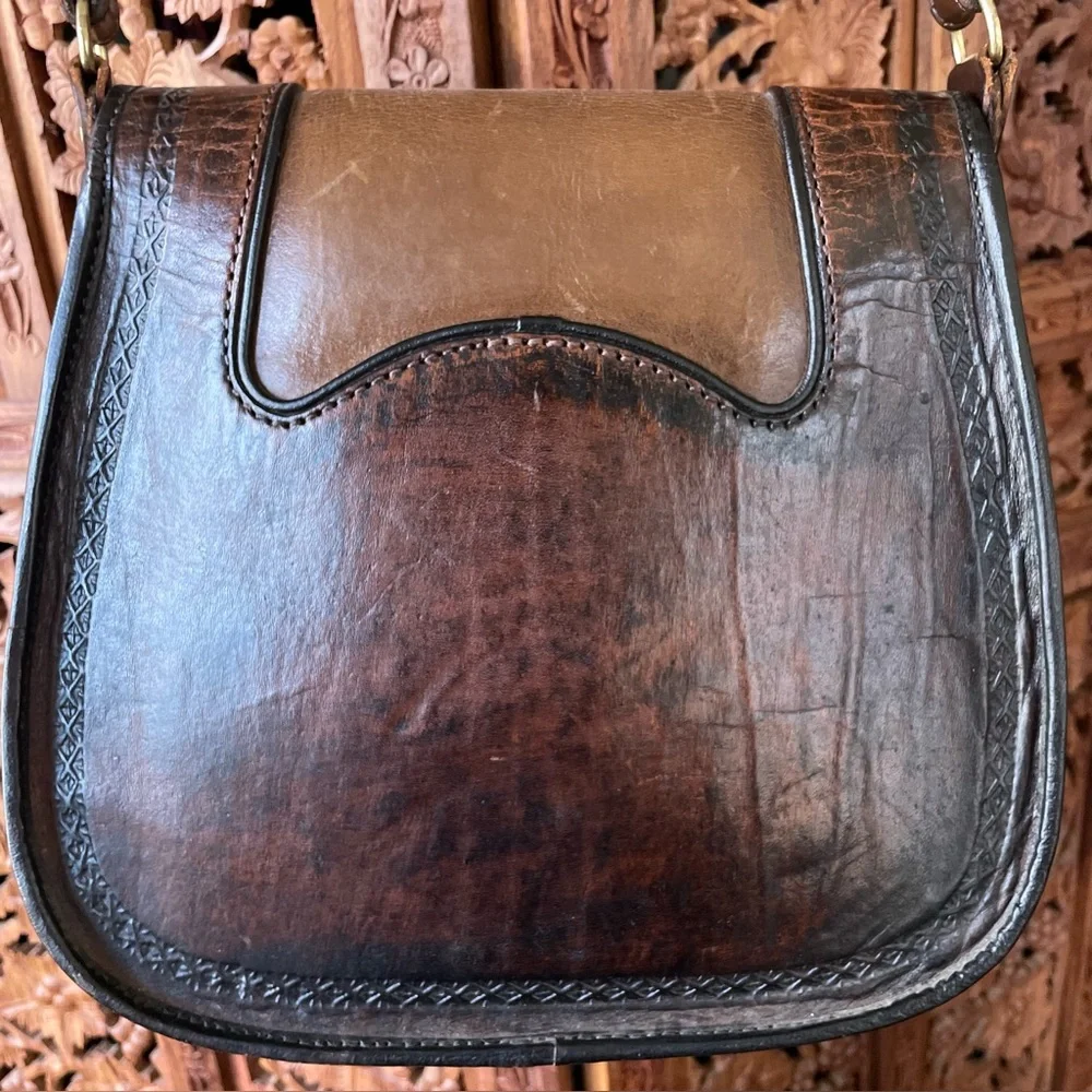 Vintage Leather Western Tooled Crossbody Saddle Bag - Picture 7 of 9
